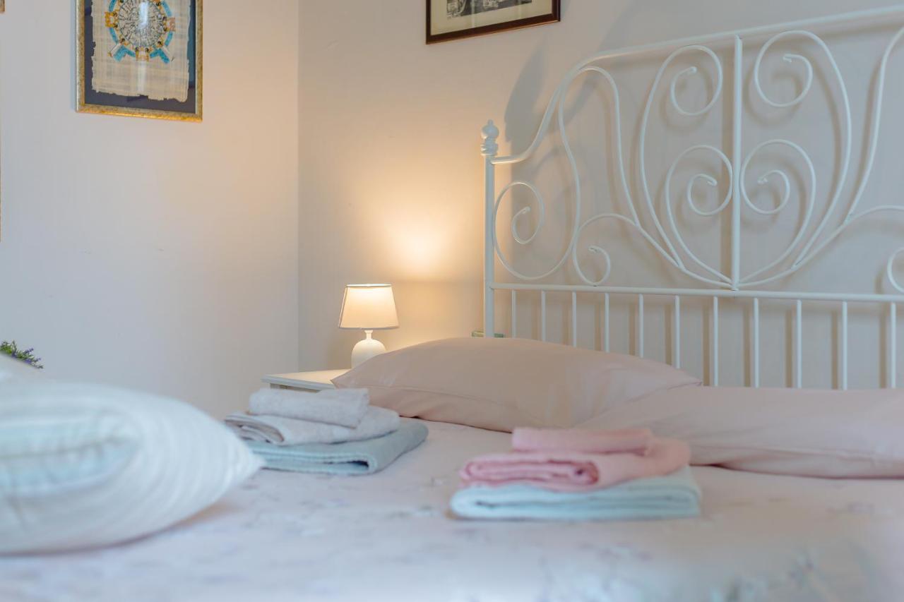 فينالي ليغوري B&B Bernini المظهر الخارجي الصورة